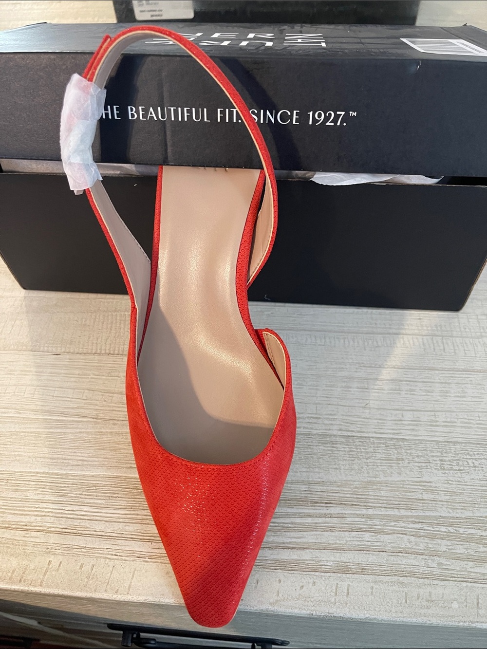 Naturalizer Dalary FitFlop Red Pointed Slingback Pump with Slim Profile size 10
